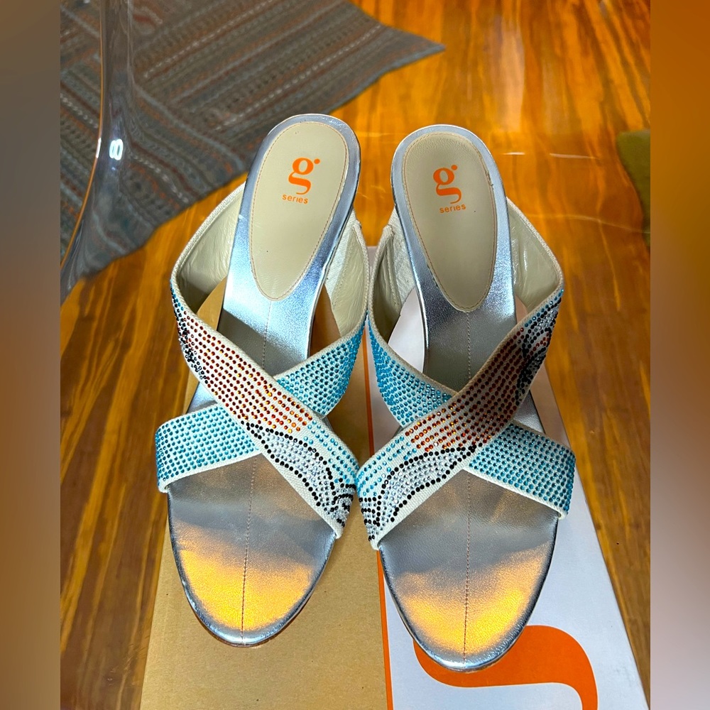 G series sandals